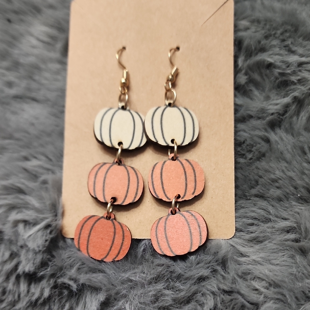 Fashion Jewelry Pumpkin Earrings in Cream and Orange